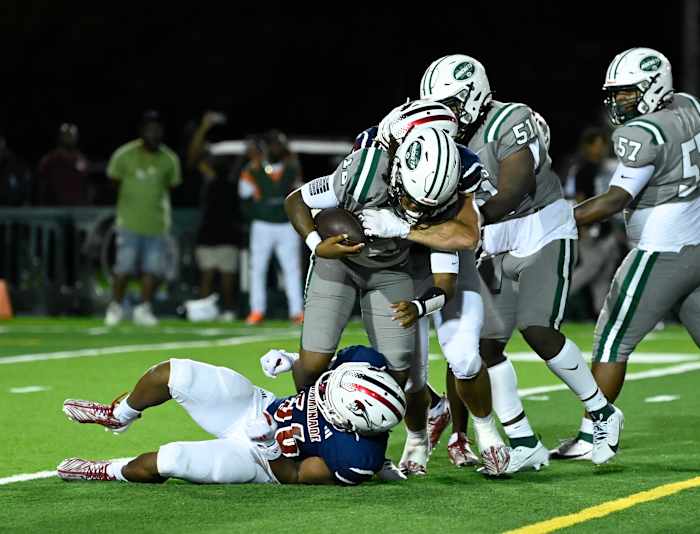 Chaminade-Madonna vs Miami Central Football - Robson Lopes - 08-26-20231067
